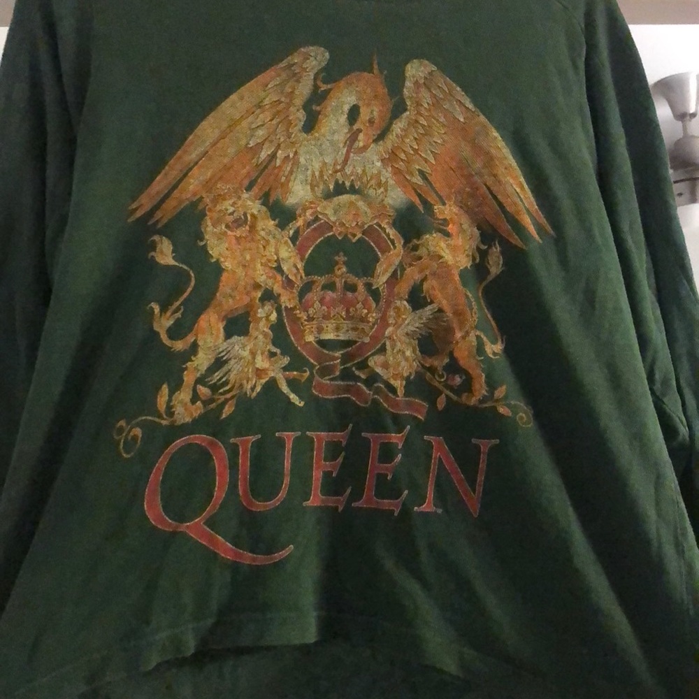 Queen 3/4 sleeve t shirt